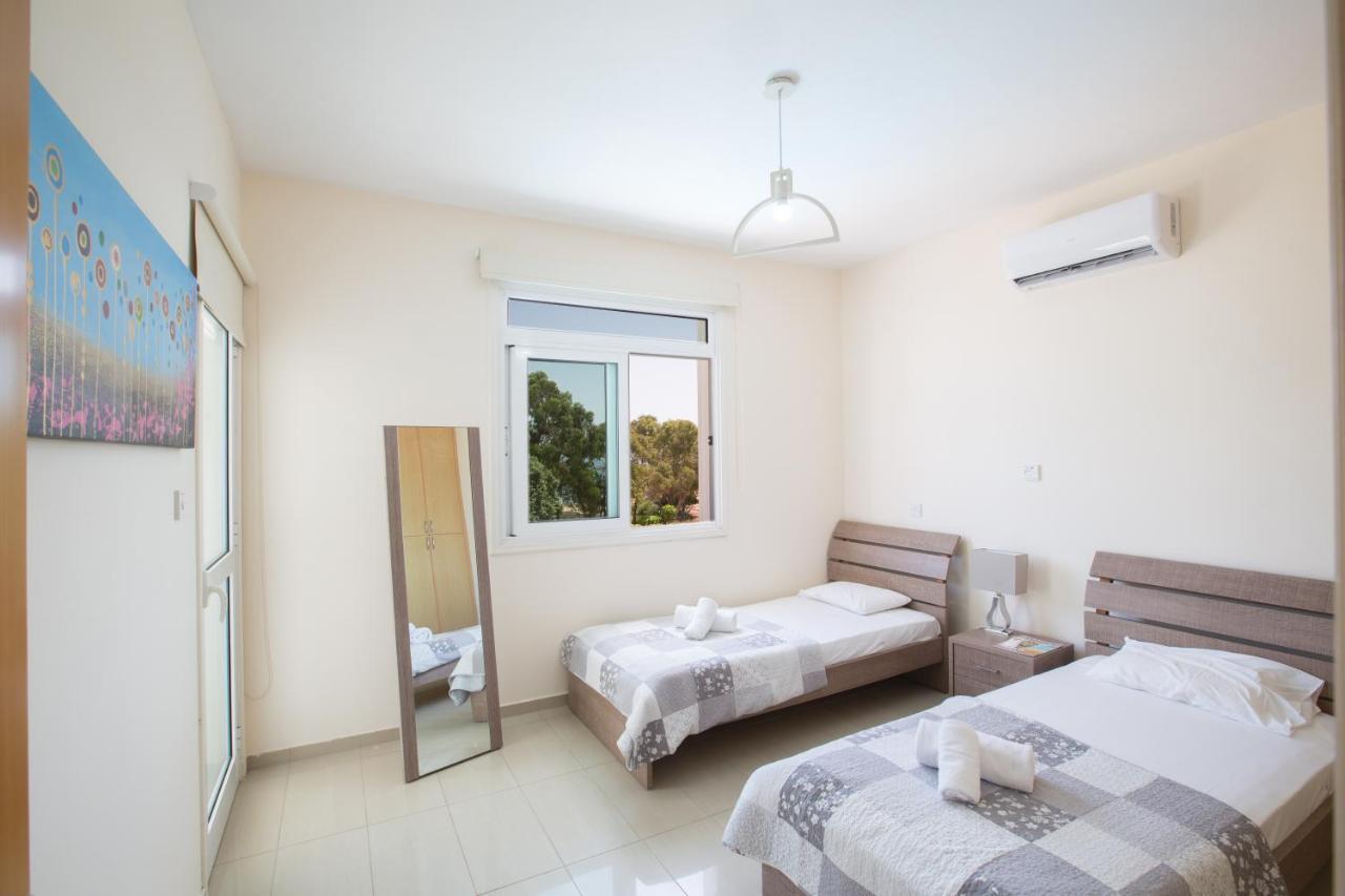 Shaye Front Line Villa Protaras Esterno foto